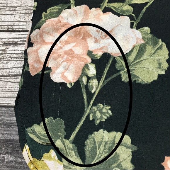 H&M Conscious Floral Blouse Women’s 8 Green Semi Sheer Long Line Button Front. - Picture 7 of 12